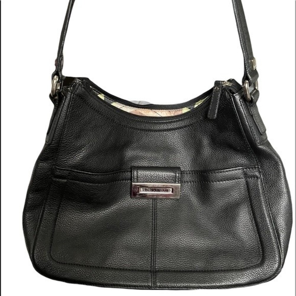 Tignanello Pebble Black Leather Hobo Purse/Bag. Front Pocket. Lined interior.